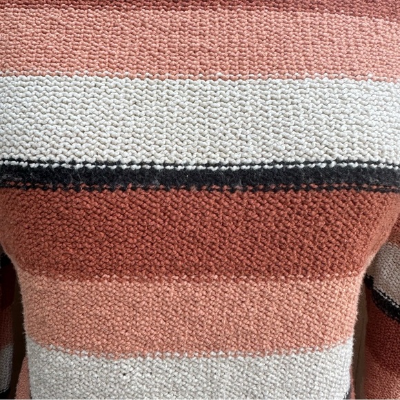 Billabong | Size Large Striped Crop Sweater - Picture 13 of 14